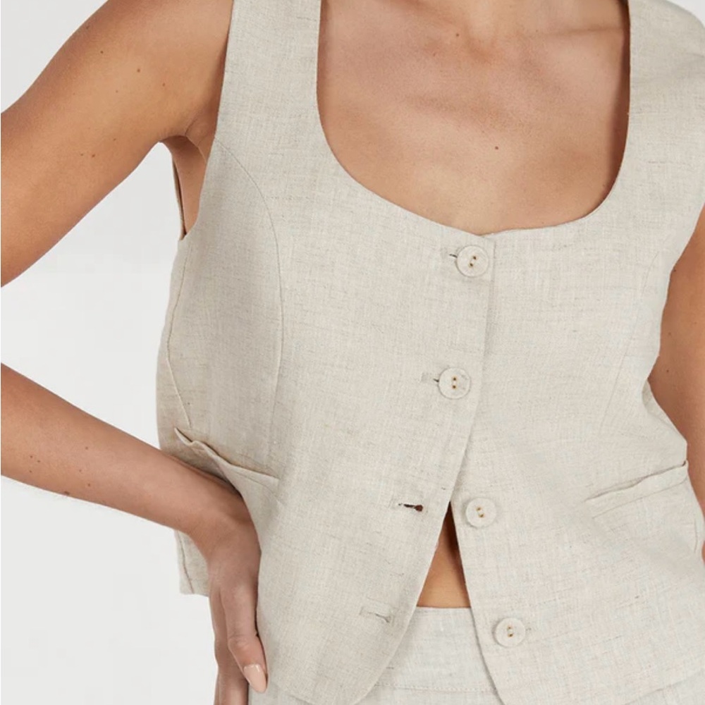 DISSH Natural Linen Sleeveless Vest